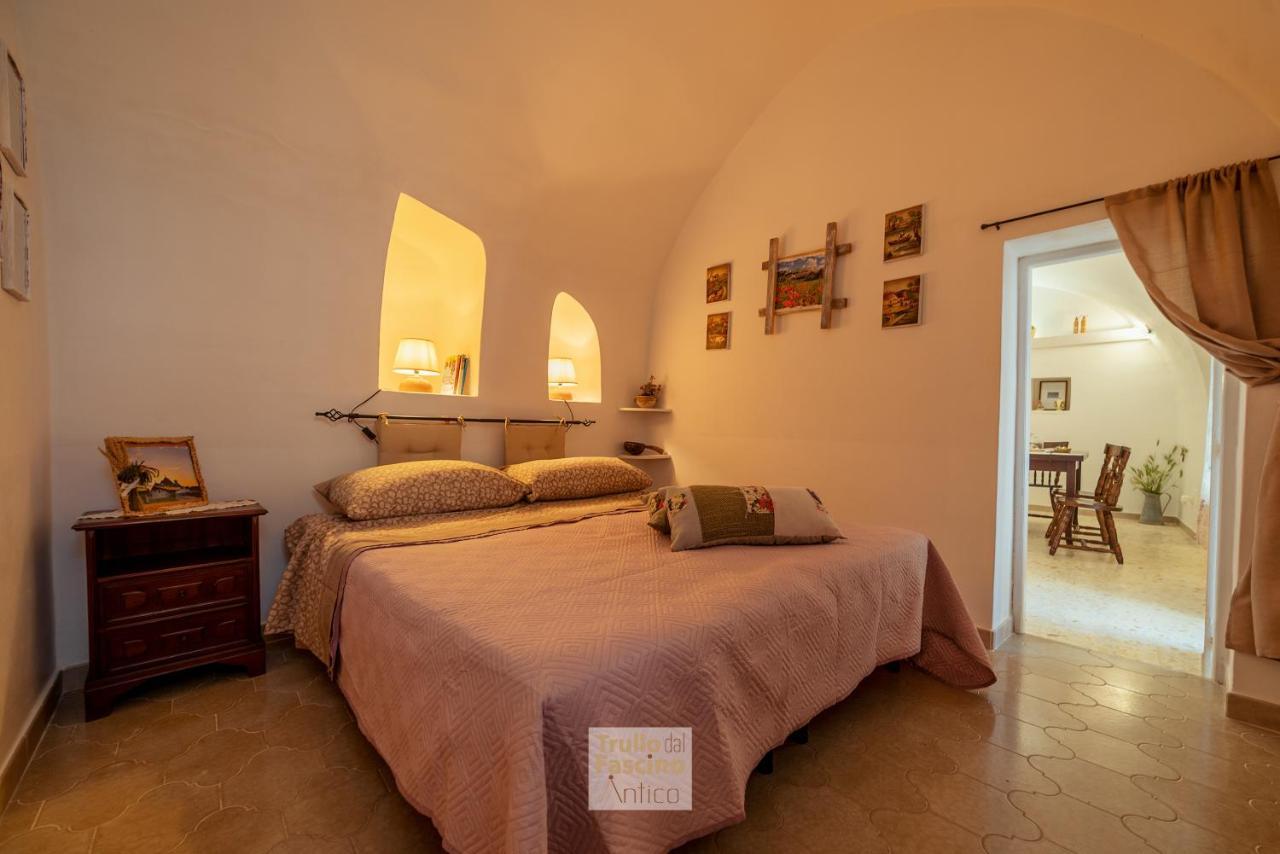 Villa Trullo Dal Fascino Antico à Locorotondo Extérieur photo