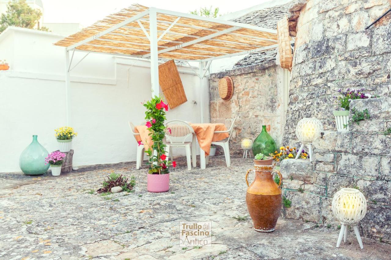 Villa Trullo Dal Fascino Antico à Locorotondo Extérieur photo