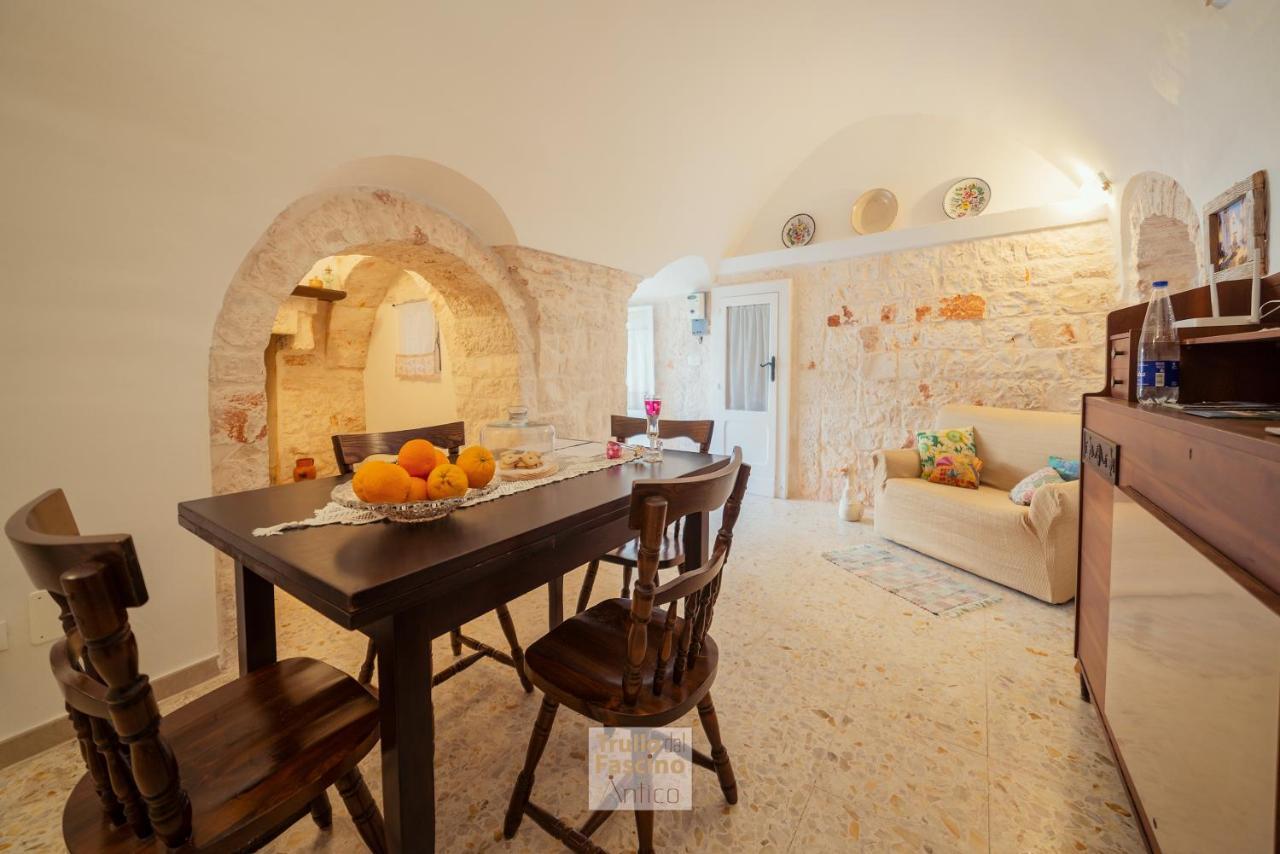 Villa Trullo Dal Fascino Antico à Locorotondo Extérieur photo